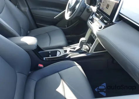 2025 Toyota Corolla Cross Xle из США, поврежденный, VIN 7MUDAABG6SV136329